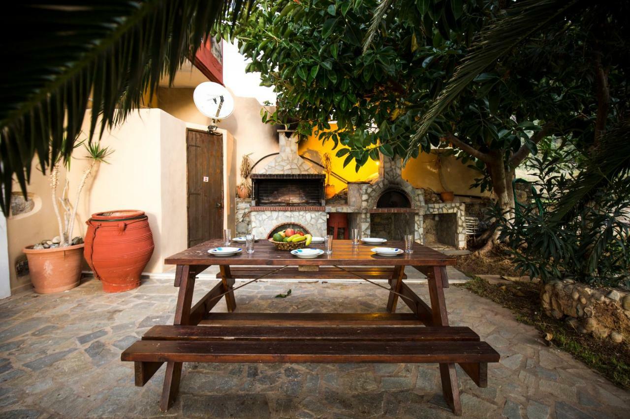 Pericles Villa